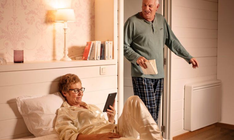 couple chambre avec radiateur electrique aterno